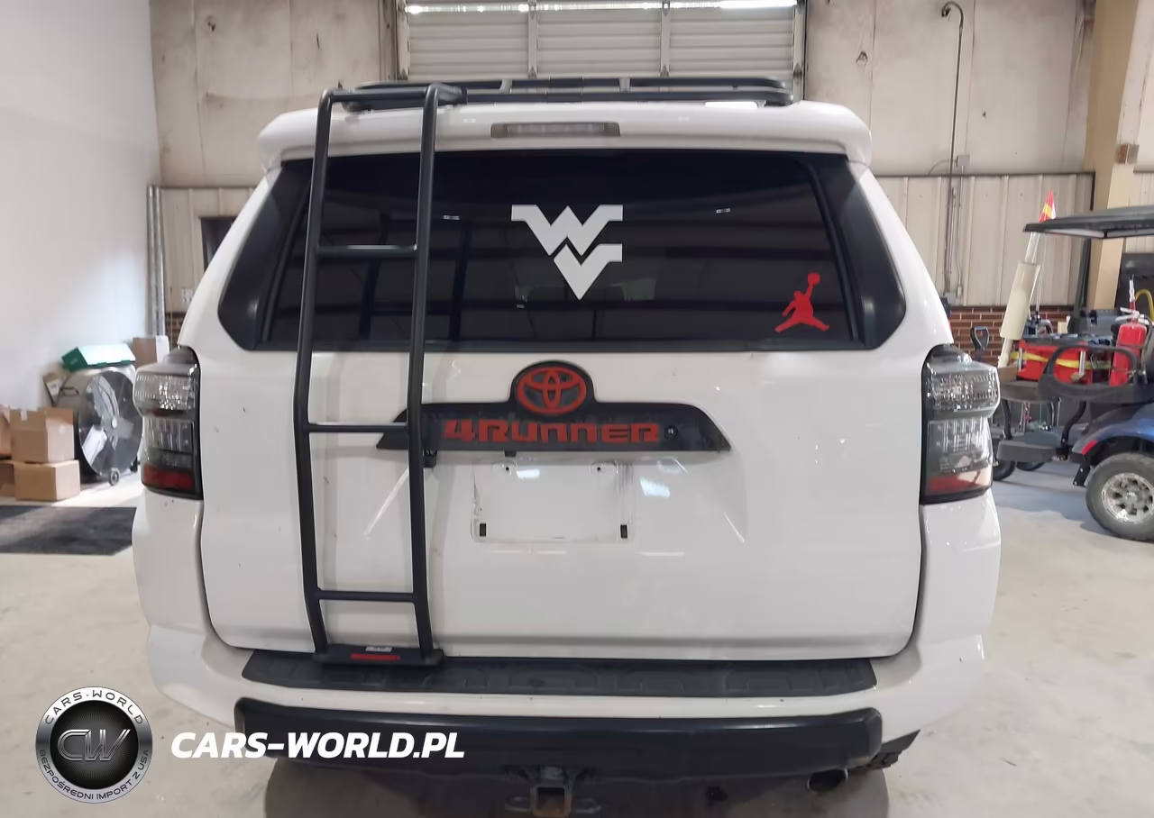 2018 Toyota 4Runner Trd Off Road Premium VIN:JTEBU5JR4J5593191 - 16