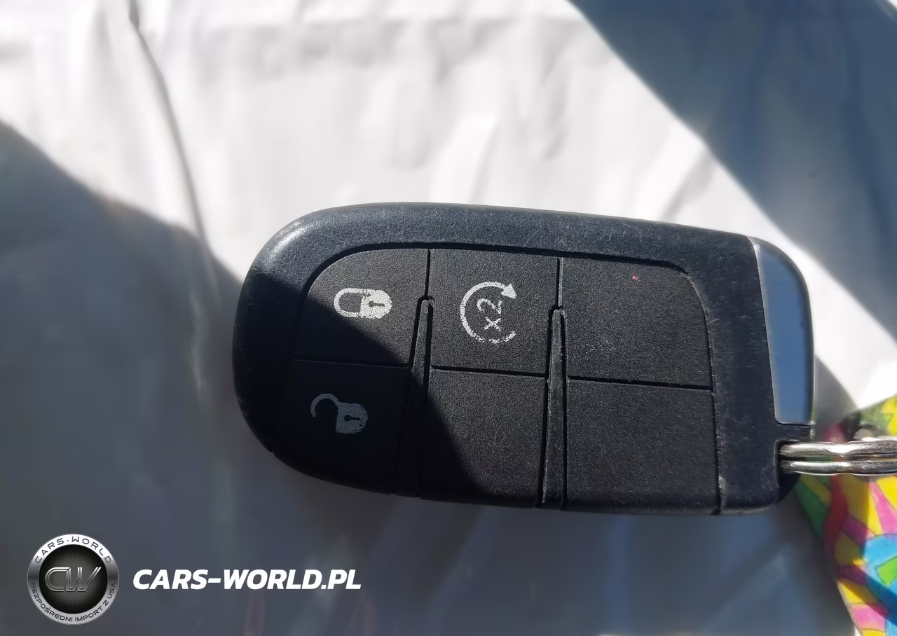 2017 Jeep Renegade Sport VIN:ZACCJBAB5HPG43178 - 11