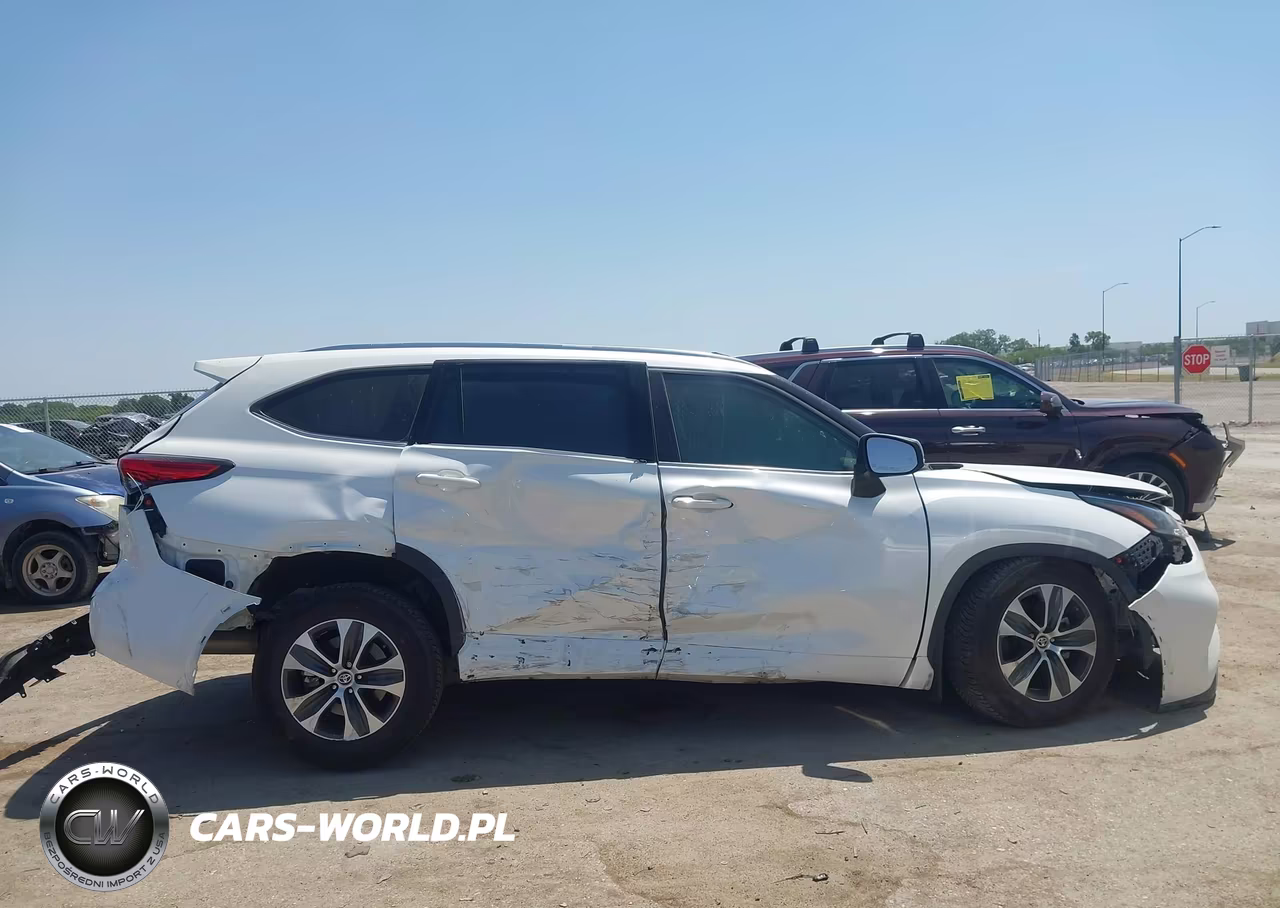 2021 Toyota Highlander Xle VIN:5TDGZRAH9MS533979 - 13