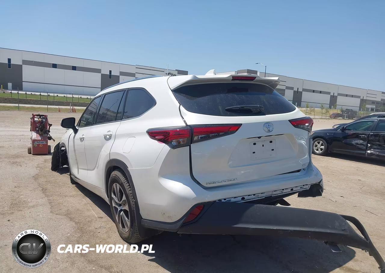 2021 Toyota Highlander Xle VIN:5TDGZRAH9MS533979 - 3