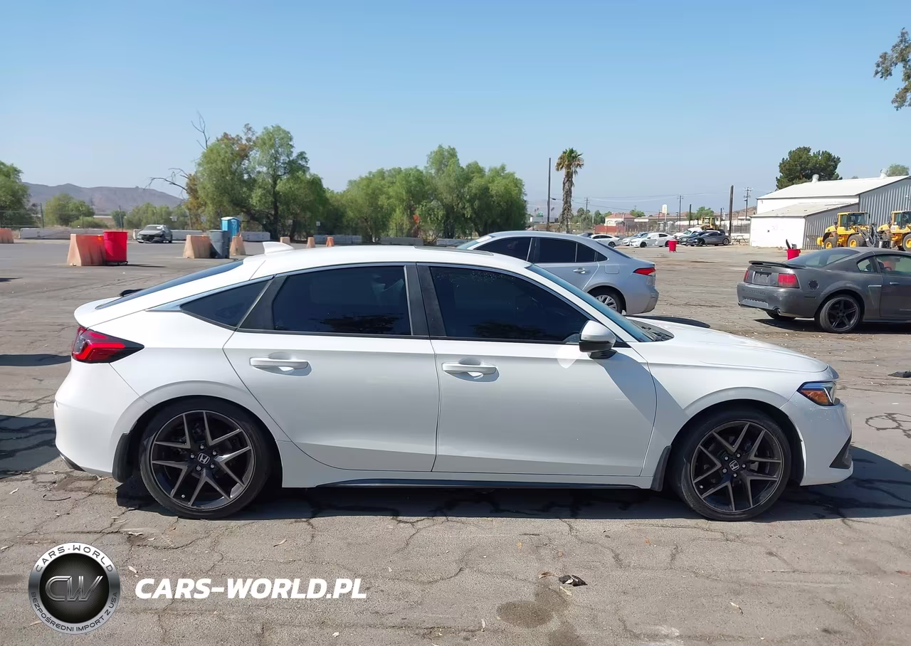 2024 Honda Civic Sport Touring VIN:19XFL1H82RE011474 - 13
