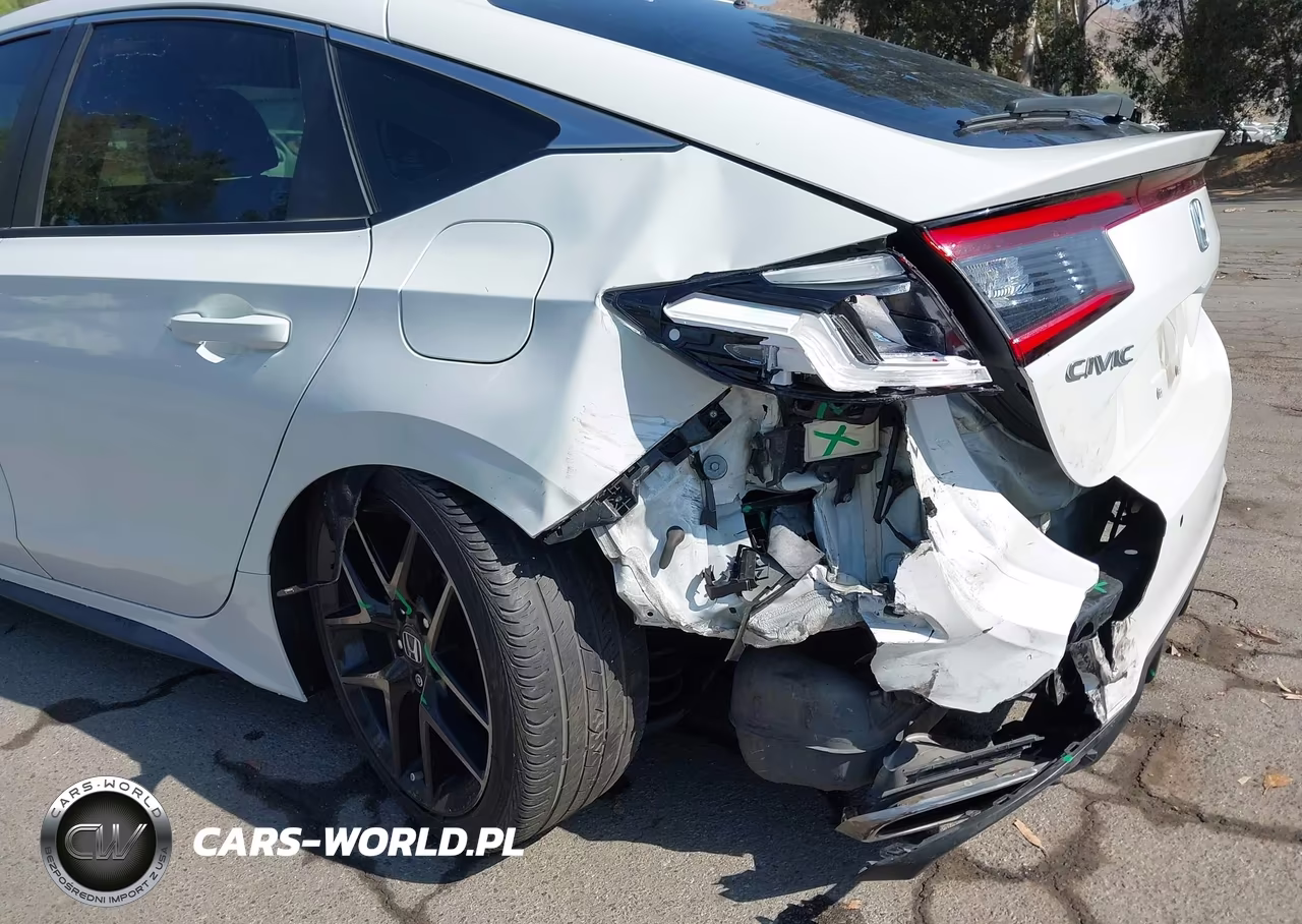 2024 Honda Civic Sport Touring VIN:19XFL1H82RE011474 - 6