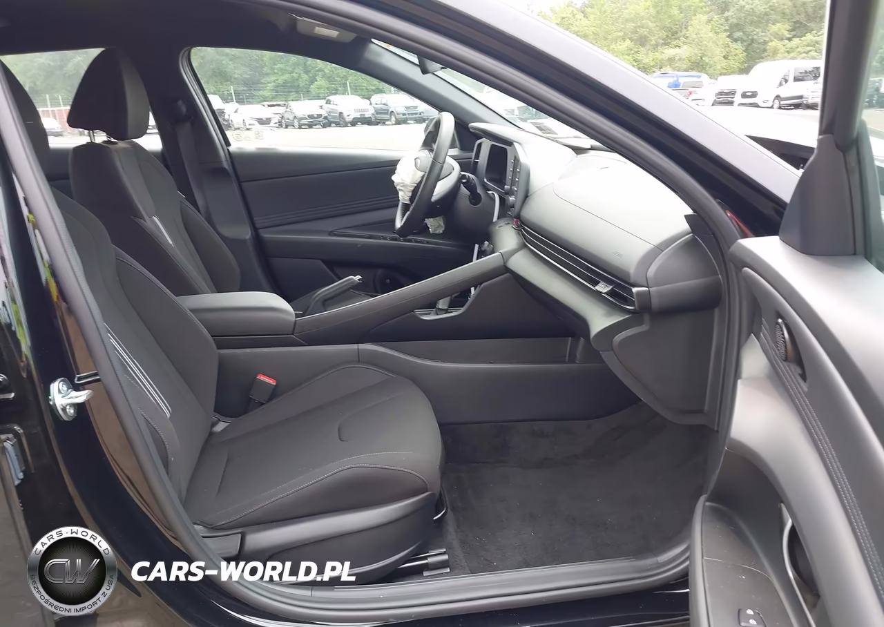 2025 Hyundai Elantra Sel Sport VIN:KMHLM4DGXSU044210 - 5
