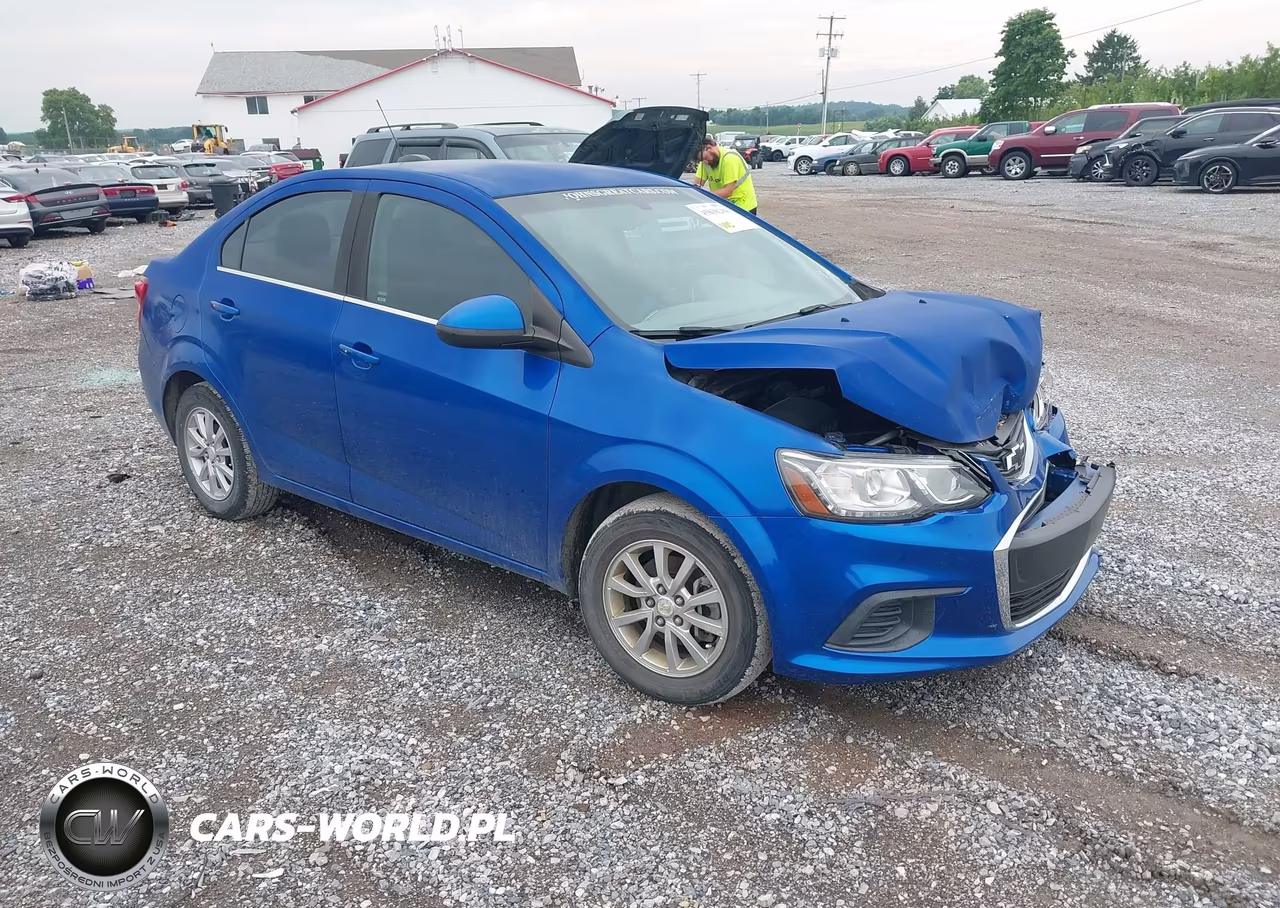 2017 Chevrolet Sonic Lt Auto – zdjęcie 1 z 16