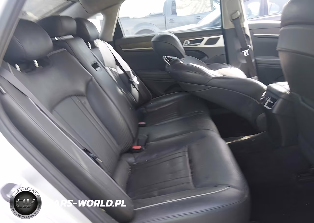 2015 Hyundai Genesis 3.8 VIN:KMHGN4JE4FU050768 - 8