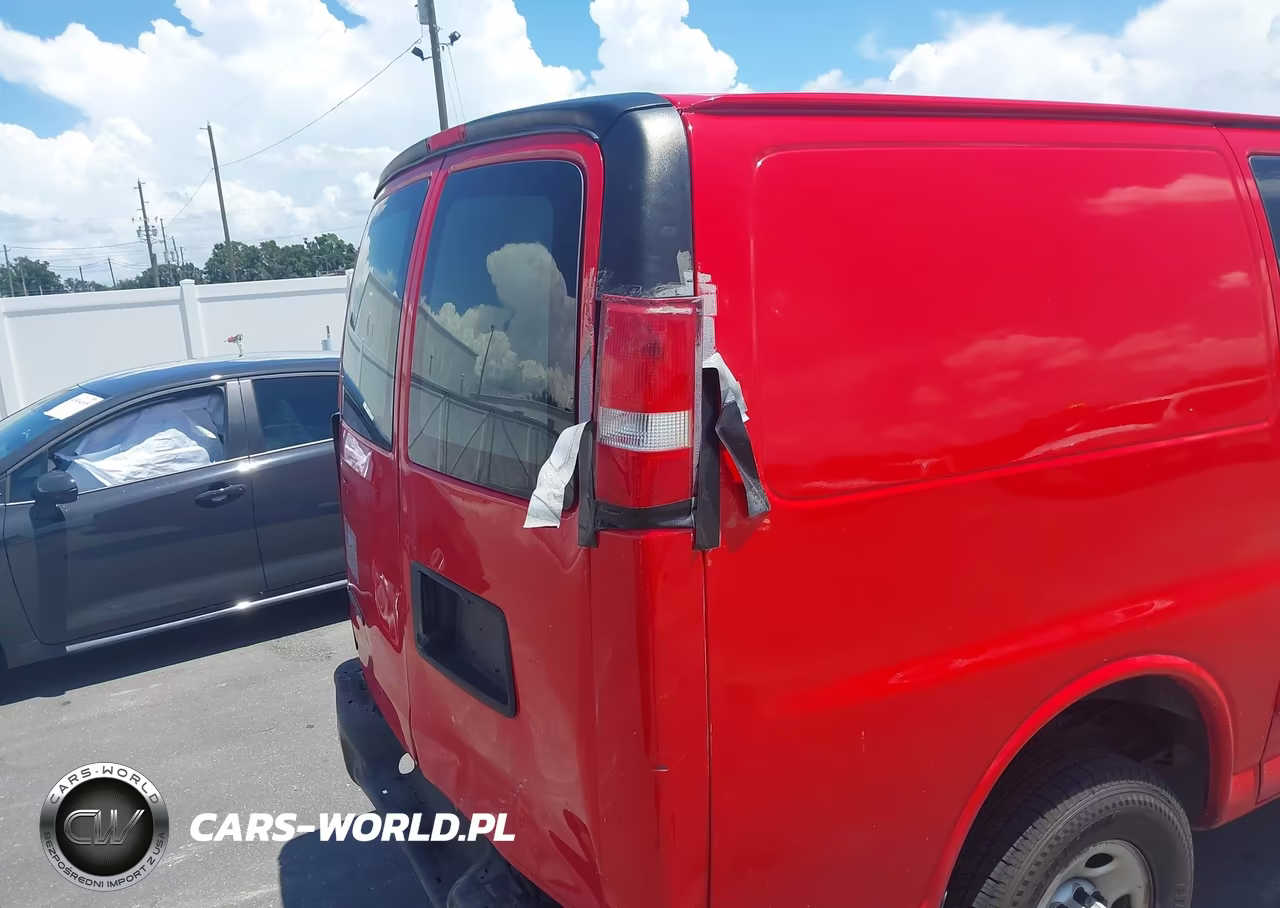 2018 Chevrolet Express 2500 Work Van VIN:1GCWGAFP9J1246007 - 18