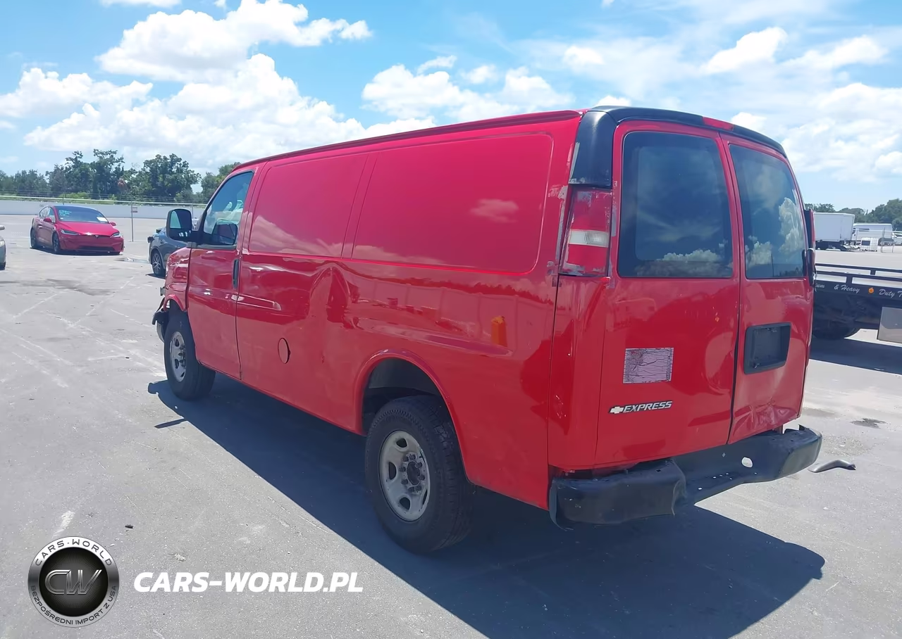 2018 Chevrolet Express 2500 Work Van VIN:1GCWGAFP9J1246007 - 3