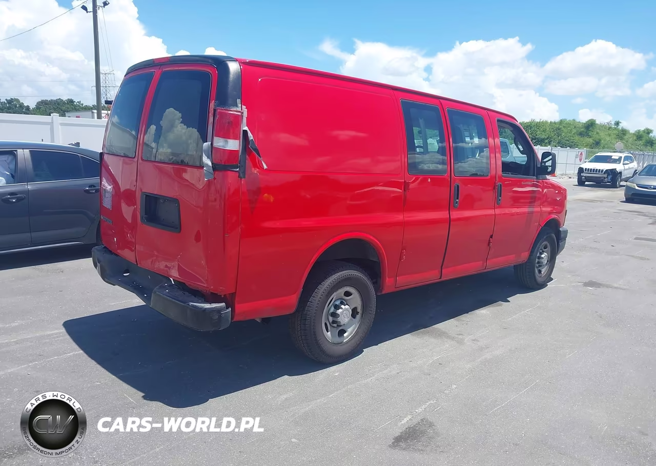 2018 Chevrolet Express 2500 Work Van VIN:1GCWGAFP9J1246007 - 4