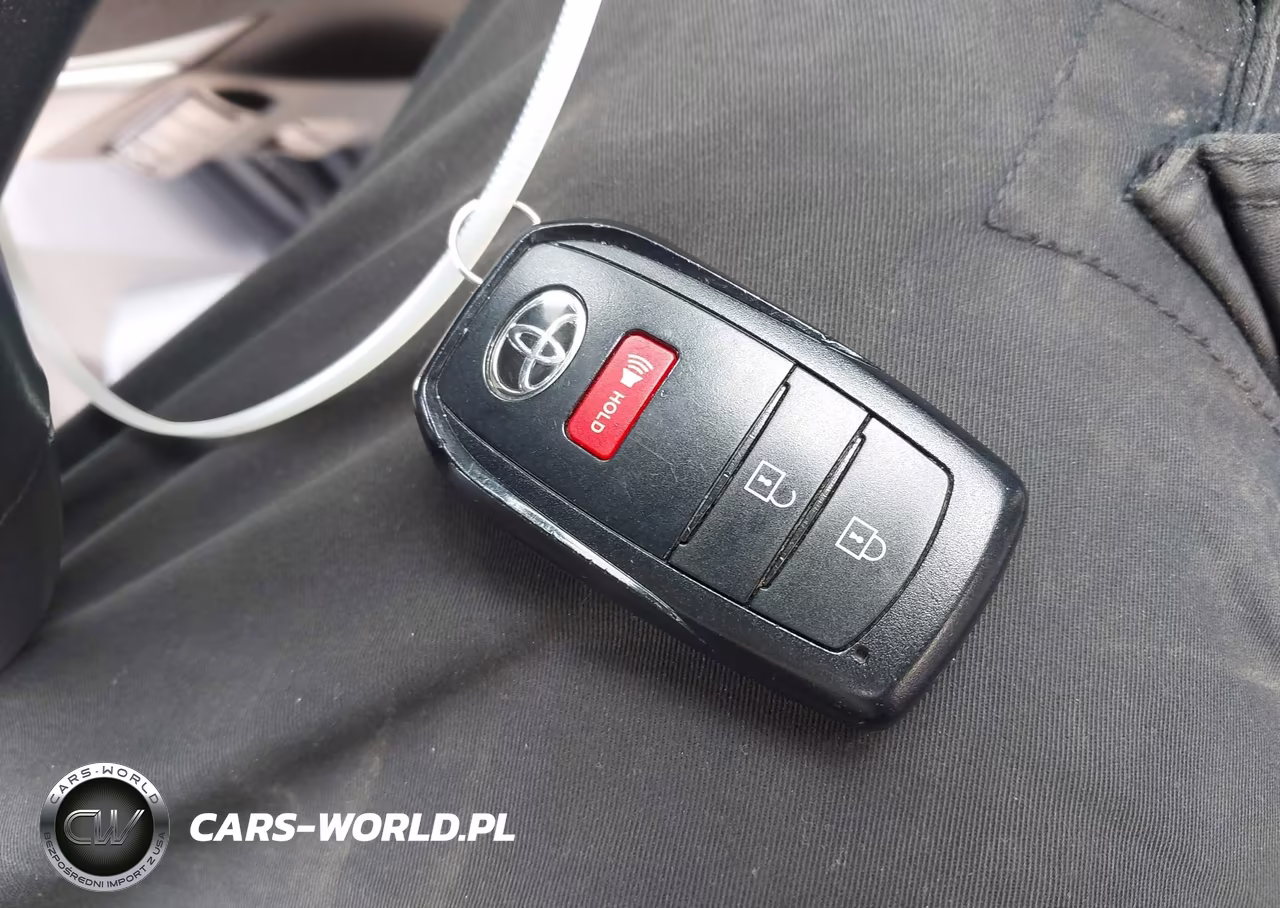 2023 Toyota Corolla Cross Le VIN:7MUBAABG4PV052590 - 11