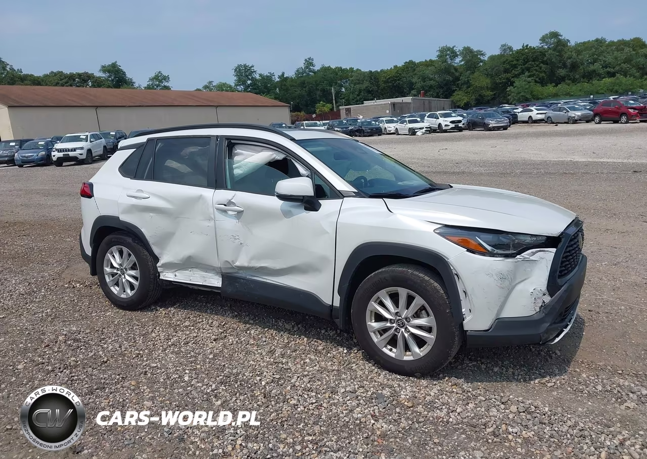 2023 Toyota Corolla Cross Le VIN:7MUBAABG4PV052590 - 13