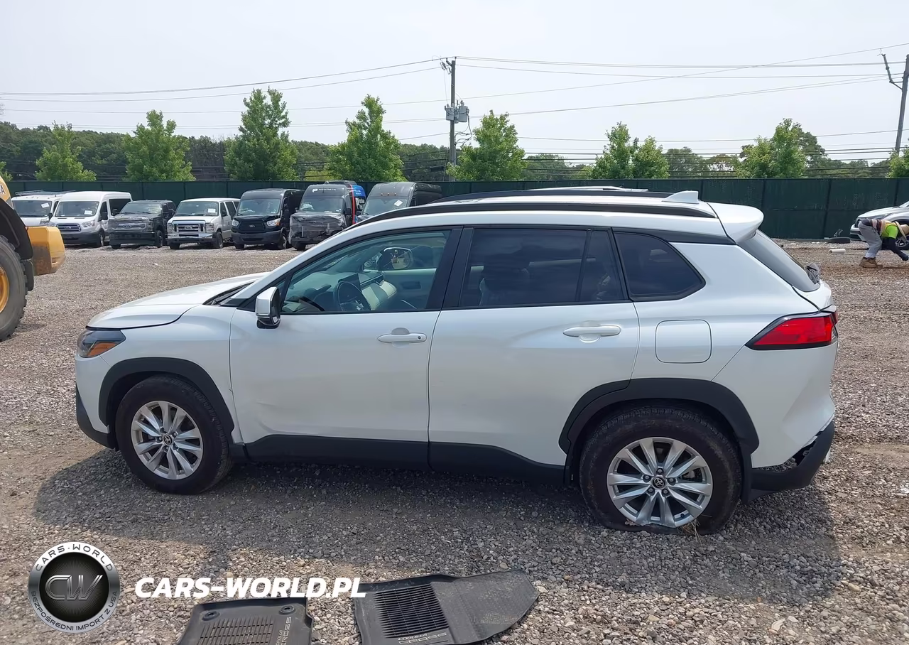 2023 Toyota Corolla Cross Le VIN:7MUBAABG4PV052590 - 14