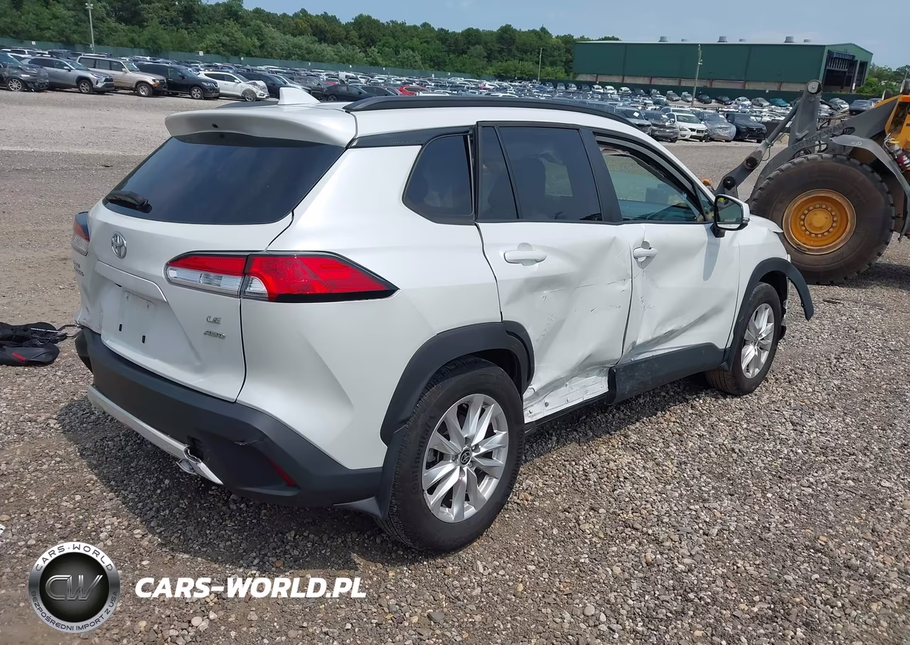 2023 Toyota Corolla Cross Le VIN:7MUBAABG4PV052590 - 4
