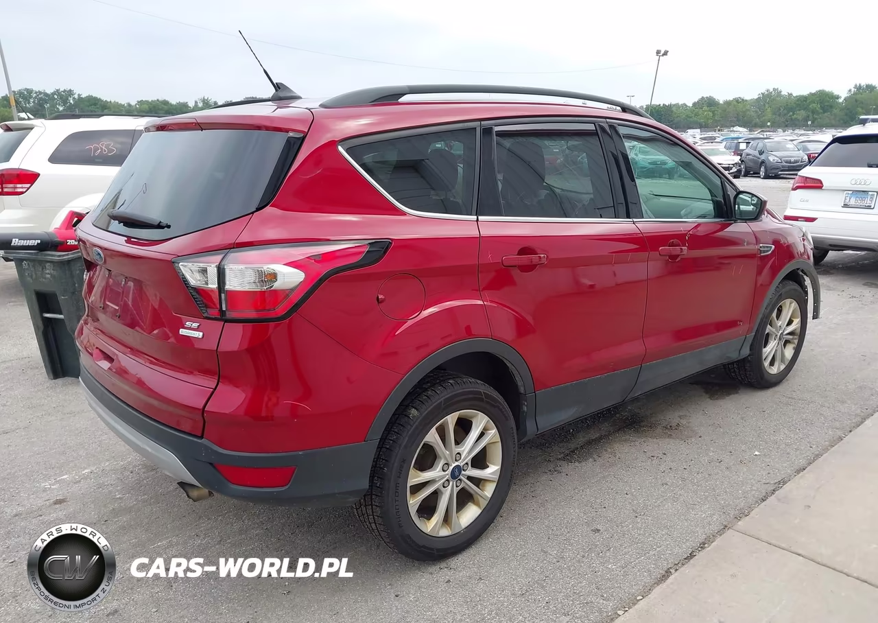 2018 Ford Escape Se VIN:1FMCU9GD1JUD15667 - 4