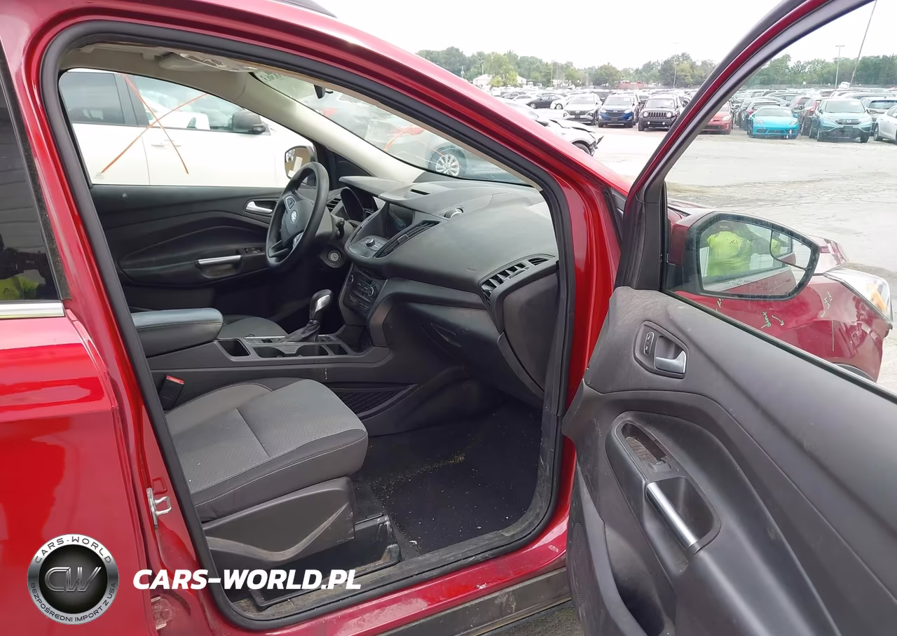 2018 Ford Escape Se VIN:1FMCU9GD1JUD15667 - 5