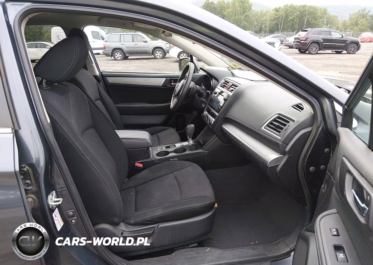 2017 Subaru Outback 2.5I Premium VIN:4S4BSADCXH3341828 - 5