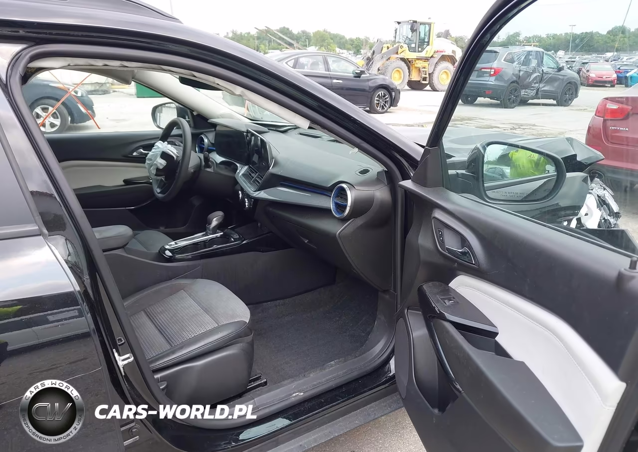 2025 Chevrolet Trax Fwd Lt VIN:KL77LHEP3SC181393 - 5
