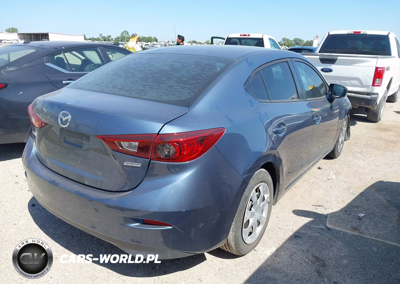 2015 Mazda Mazda3 I Sport VIN:3MZBM1U75FM125895 - 4