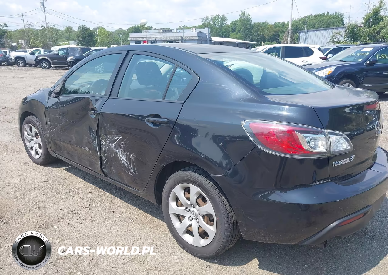 2011 Mazda Mazda3 I Sport VIN:JM1BL1UG0B1438141 - 3