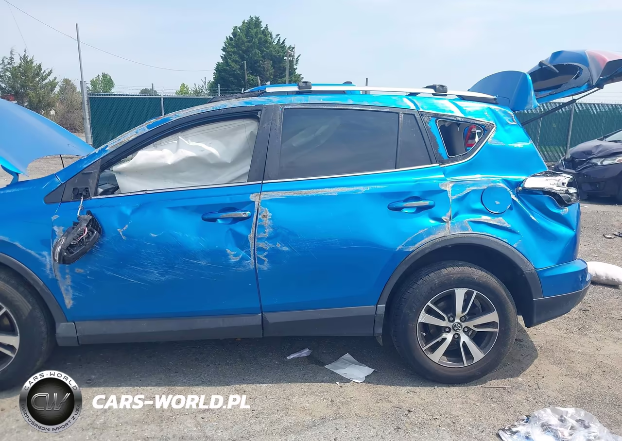2017 Toyota Rav4 Xle VIN:JTMRFREVXHJ122868 - 6