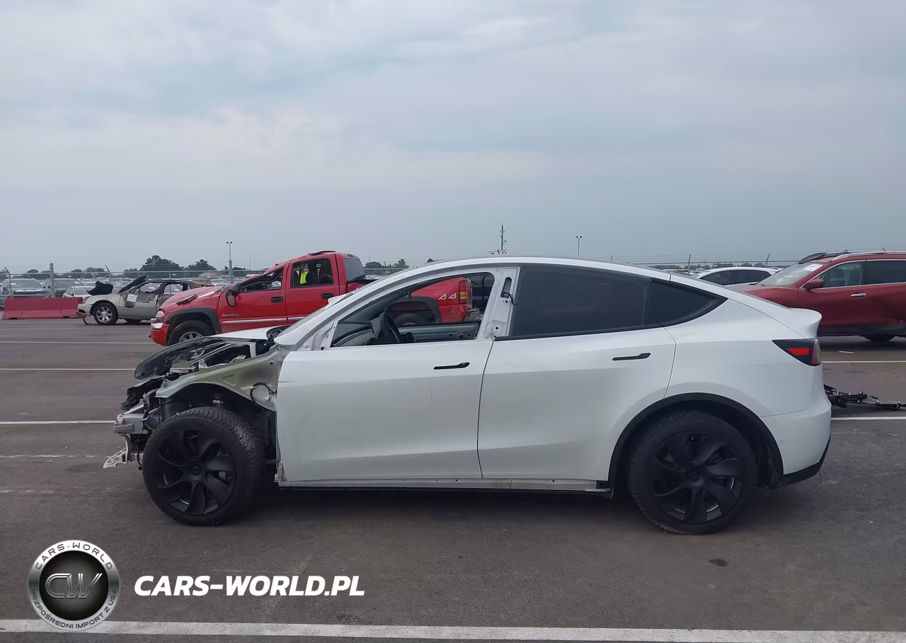 2022 Tesla Model Y Long Range Dual Motor All-Wheel Drive VIN:7SAYGDEE7NA012472 - 15