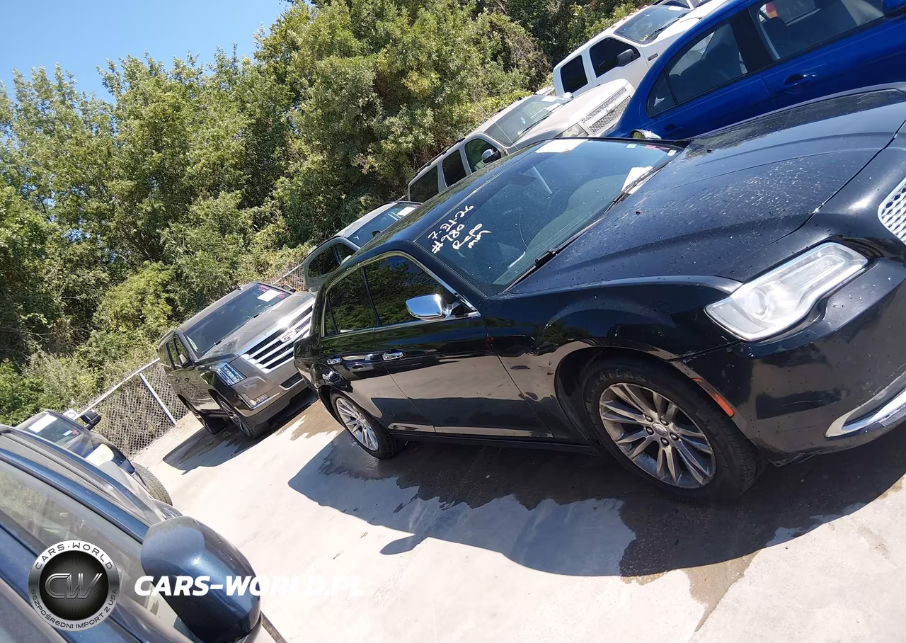 2016 Chrysler 300C VIN:2C3CCAEG6GH351070 - 13