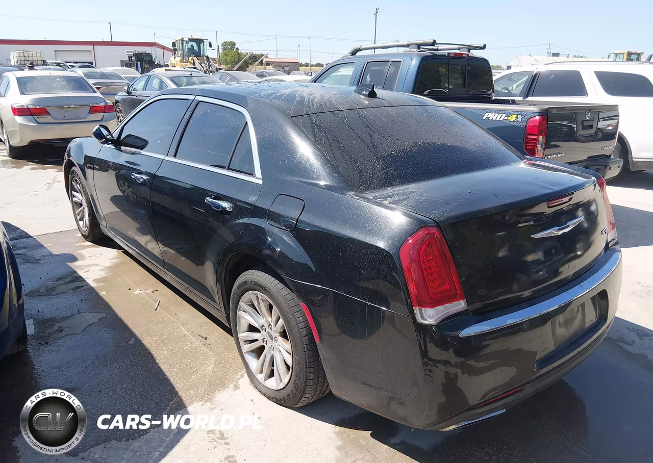 2016 Chrysler 300C VIN:2C3CCAEG6GH351070 - 3