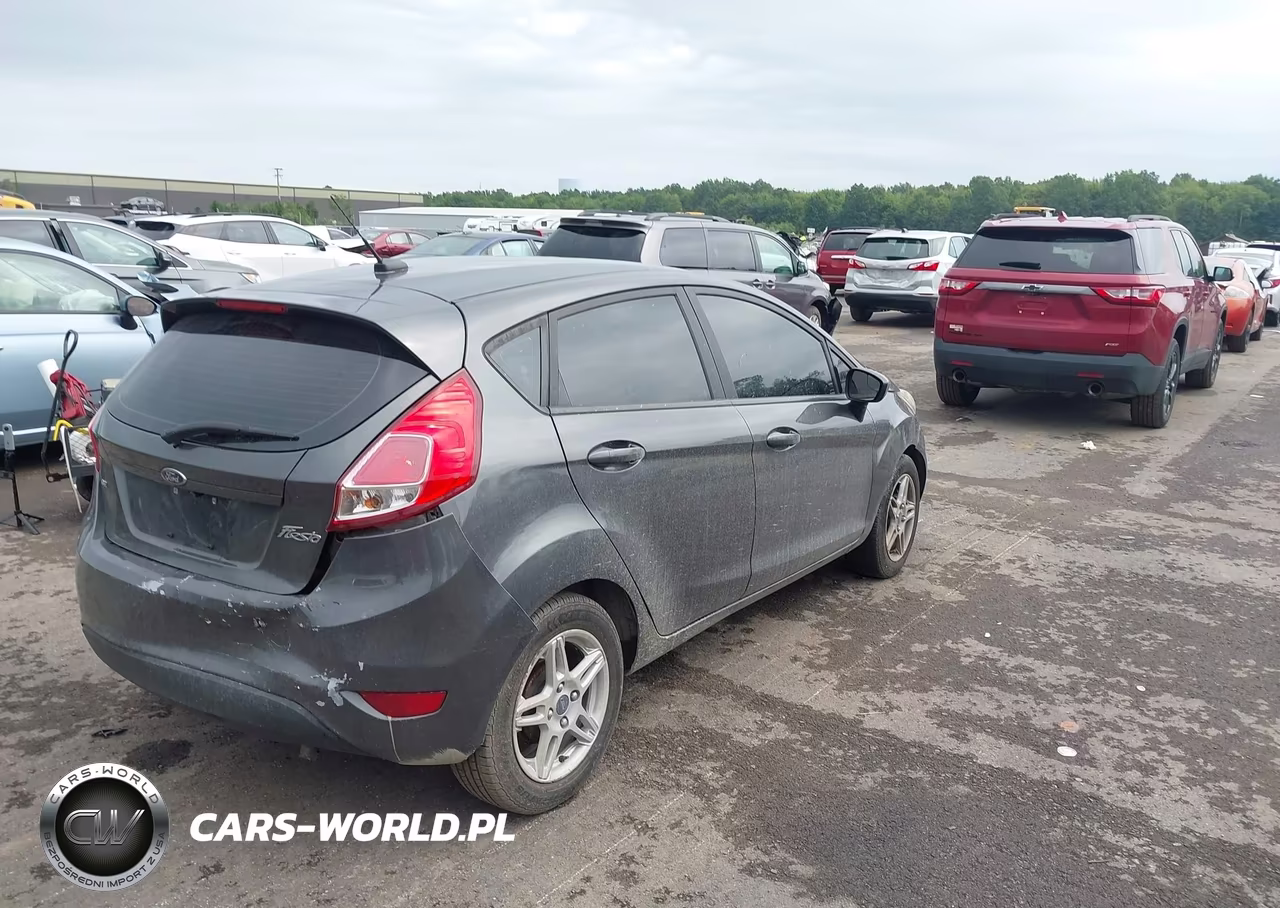 2018 Ford Fiesta Se VIN:3FADP4EJ4JM114416 - 4