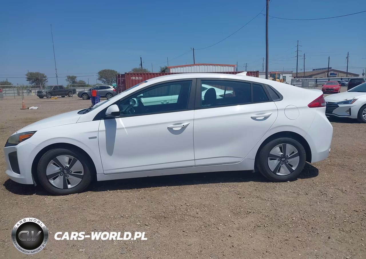 2018 Hyundai Ioniq Hybrid Blue VIN:KMHC65LC0JU075589 - 14