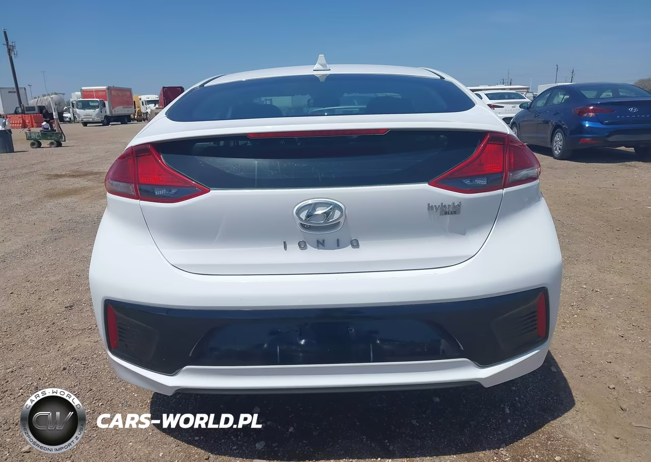 2018 Hyundai Ioniq Hybrid Blue VIN:KMHC65LC0JU075589 - 16
