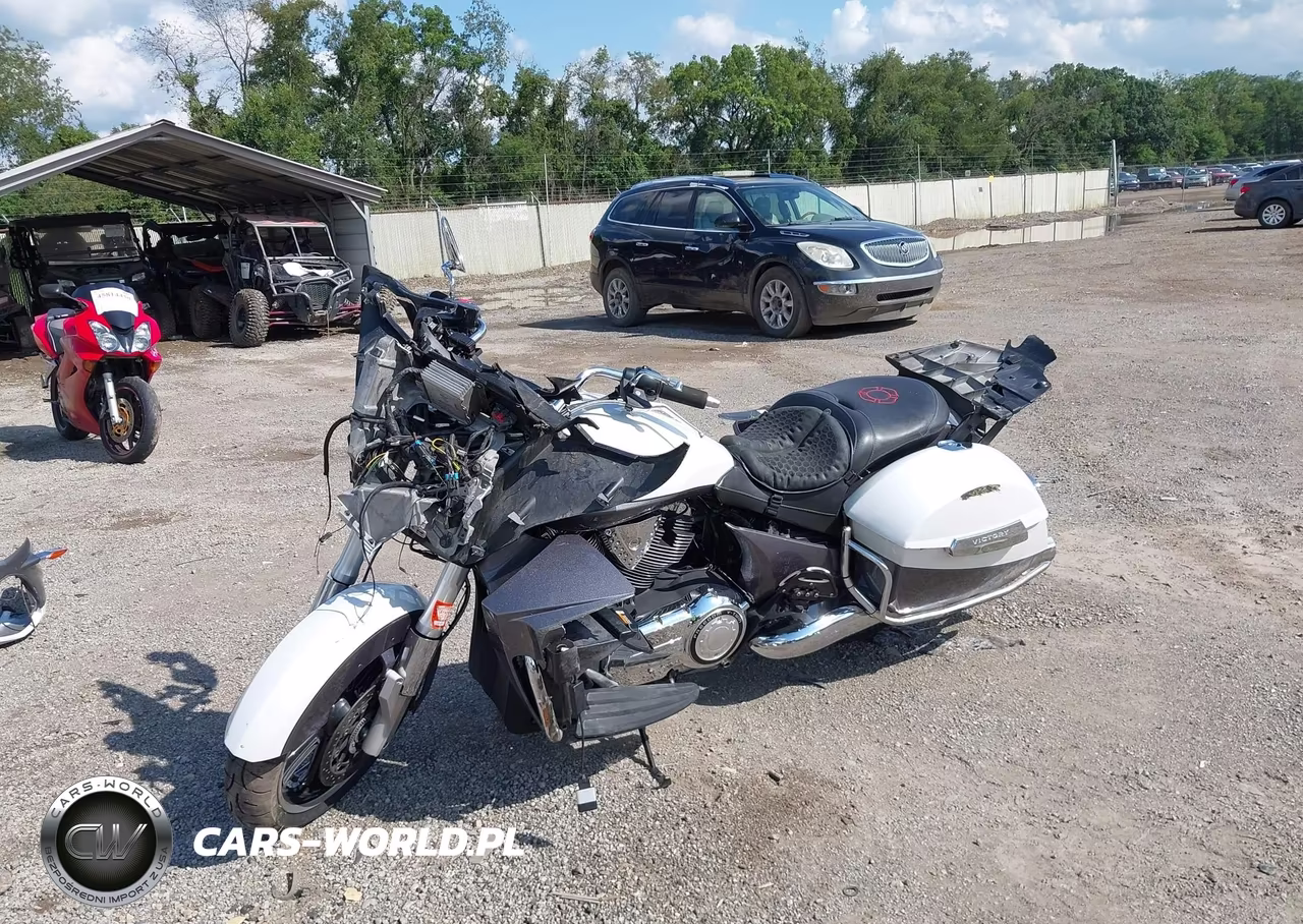 2015 Victory Motorcycles Cross Country Tour VIN:5VPTW36N8F3041615 - 2
