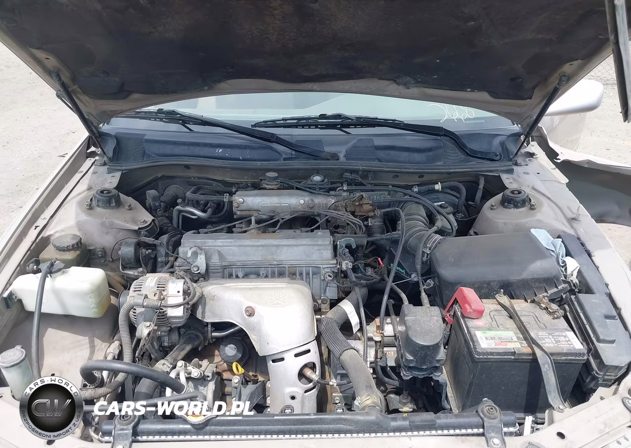 2000 Toyota Camry Le VIN:JT2BG22K5Y0528023 - 10