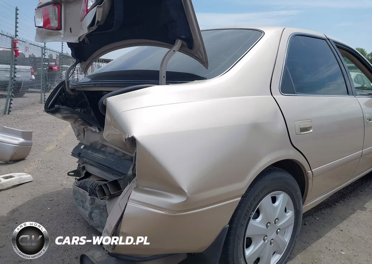 2000 Toyota Camry Le VIN:JT2BG22K5Y0528023 - 13