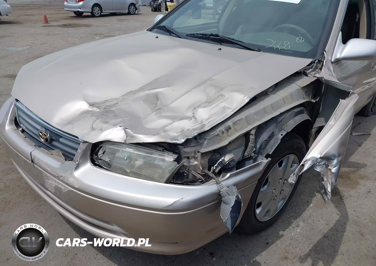 2000 Toyota Camry Le VIN:JT2BG22K5Y0528023 - 16
