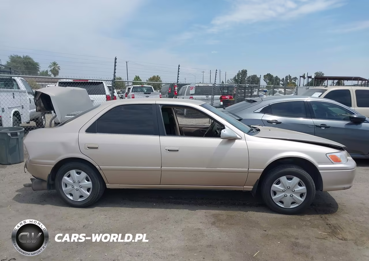 2000 Toyota Camry Le VIN:JT2BG22K5Y0528023 - 18