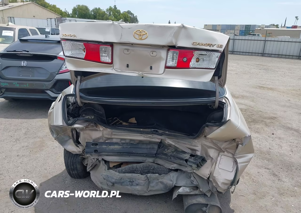 2000 Toyota Camry Le VIN:JT2BG22K5Y0528023 - 21
