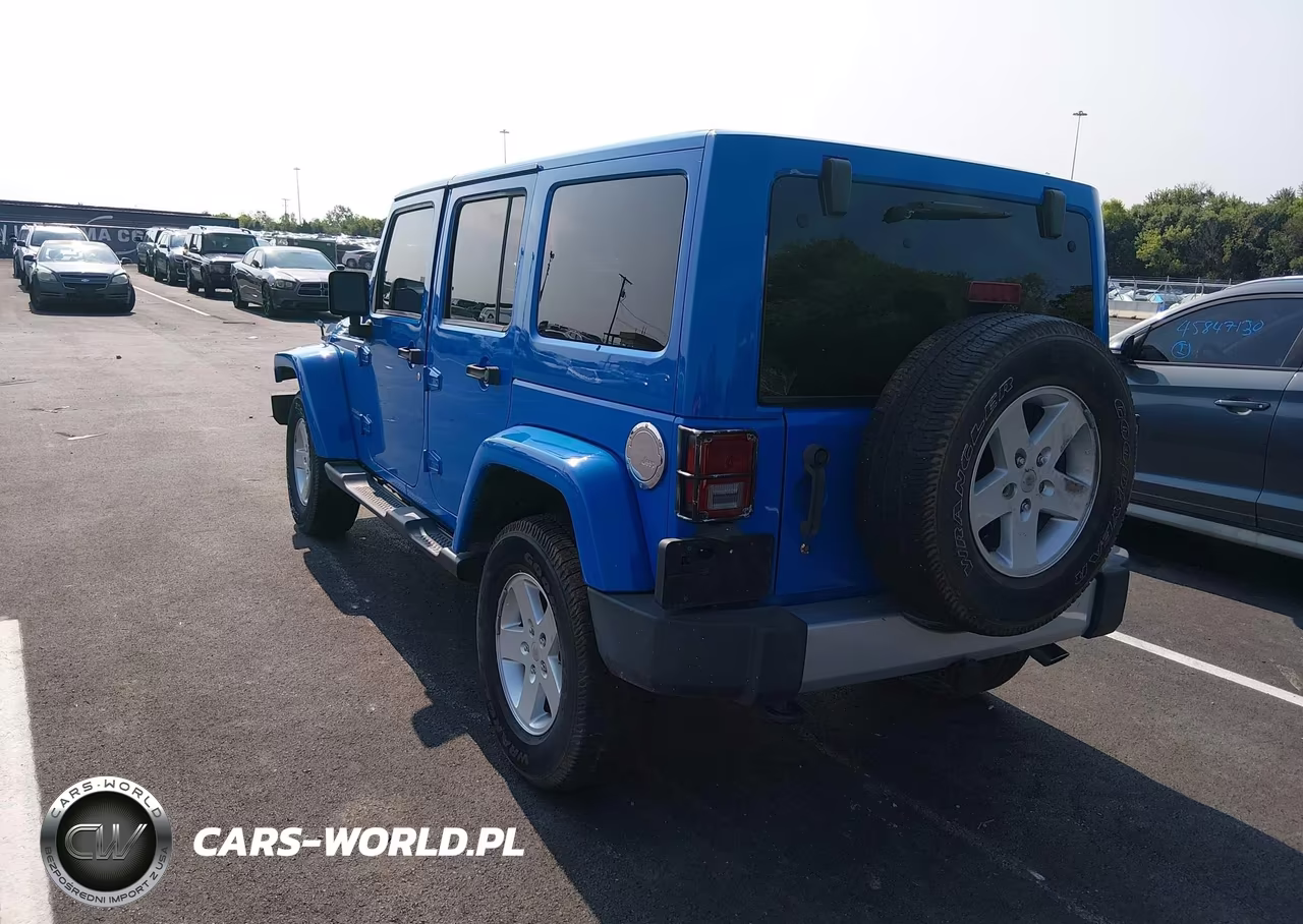 2012 Jeep Wrangler Unlimited Sahara VIN:1C4BJWEG8CL131503 - 3