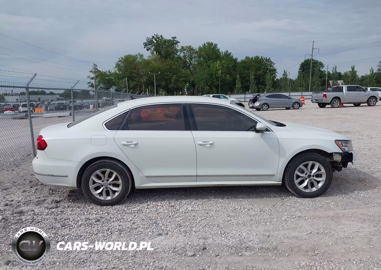 2017 Volkswagen Passat 1.8T S VIN:1VWAT7A33HC004435 - 13