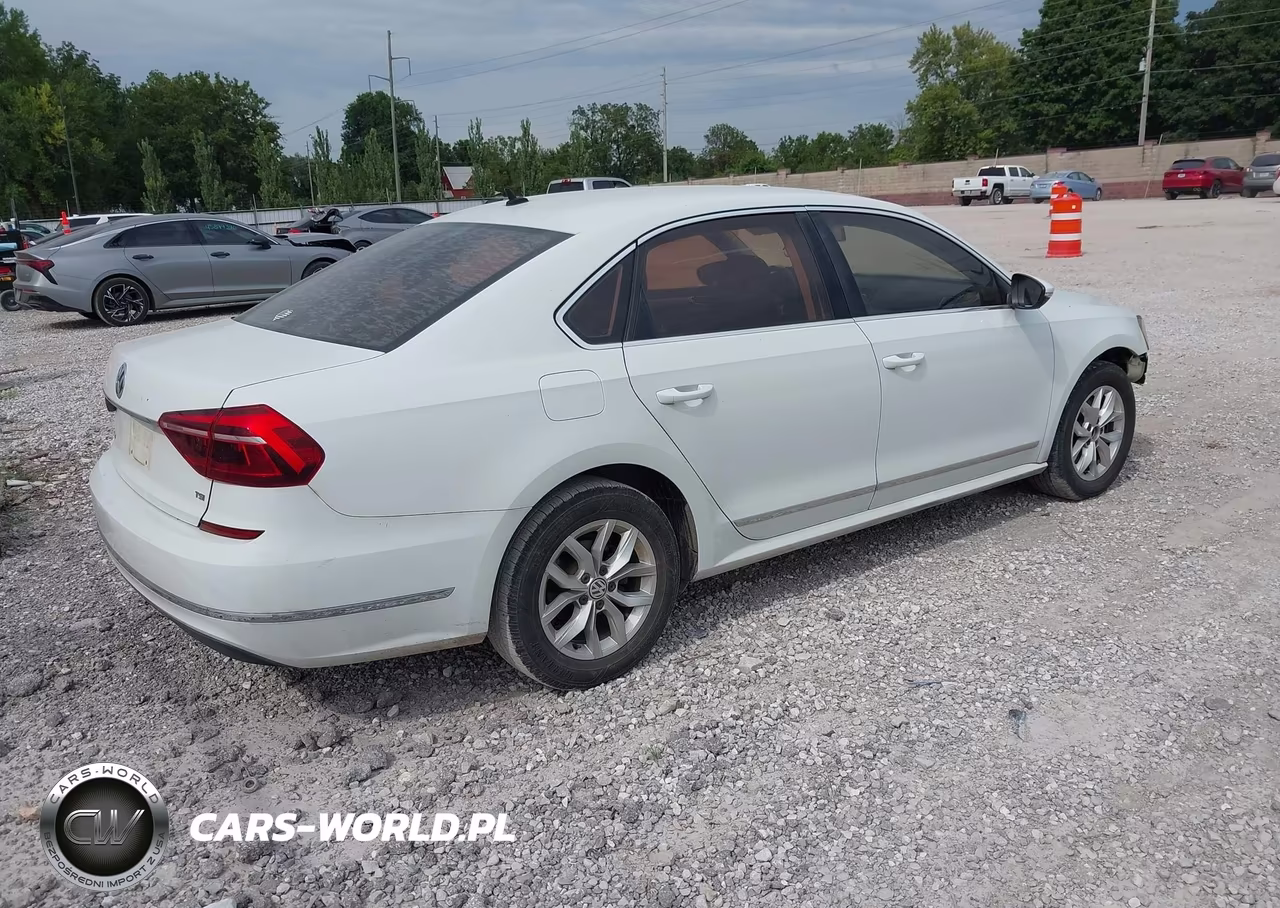 2017 Volkswagen Passat 1.8T S VIN:1VWAT7A33HC004435 - 4