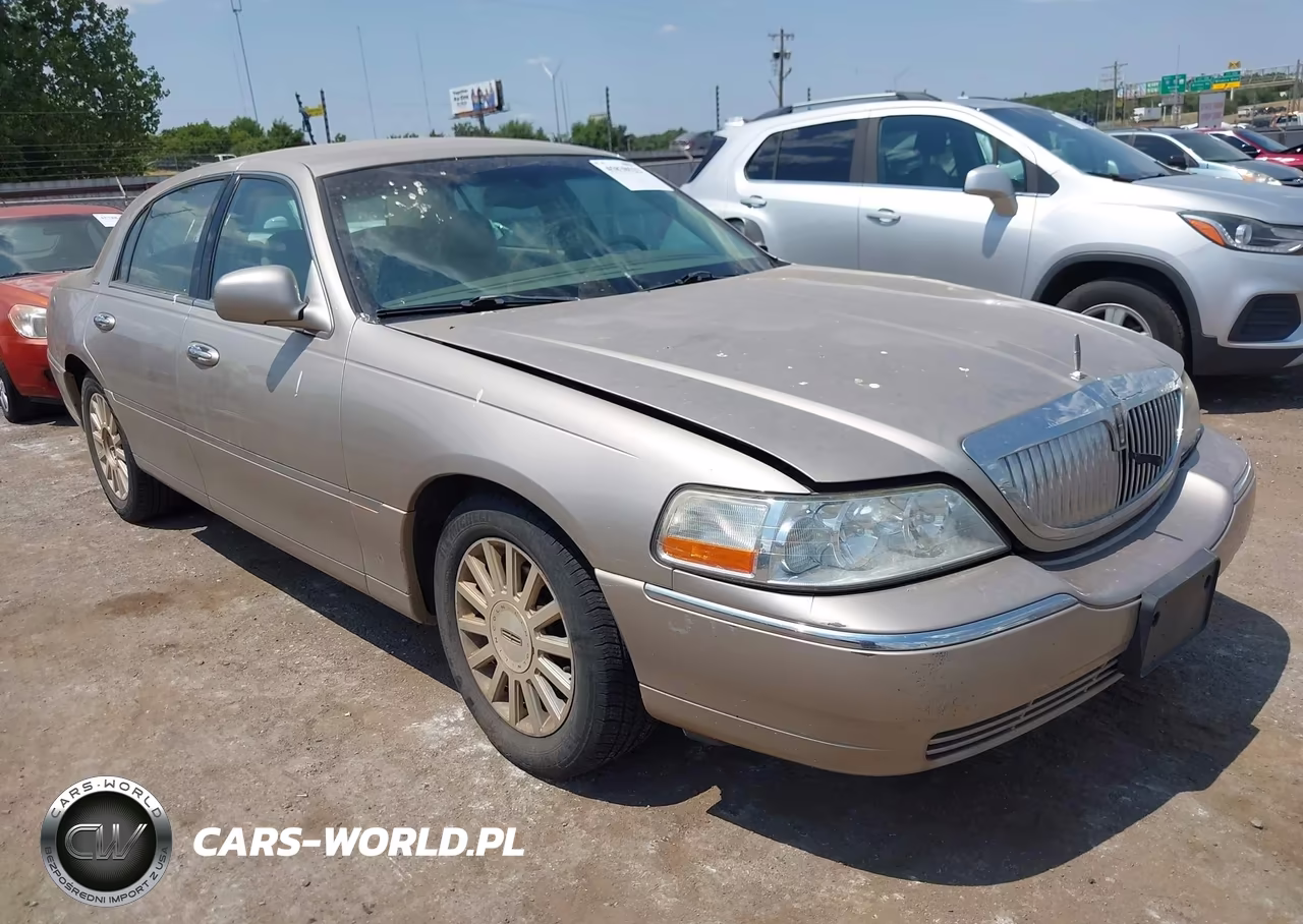 2003 Lincoln Town Car Executive