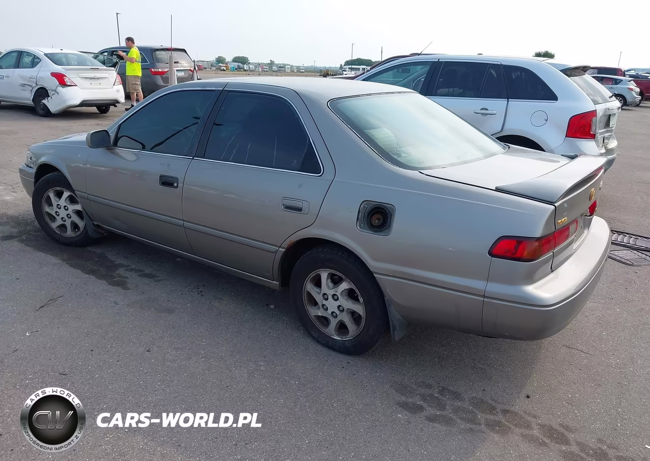 1998 Toyota Camry Xle V6 VIN:4T1BF28K4WU054519 - 3