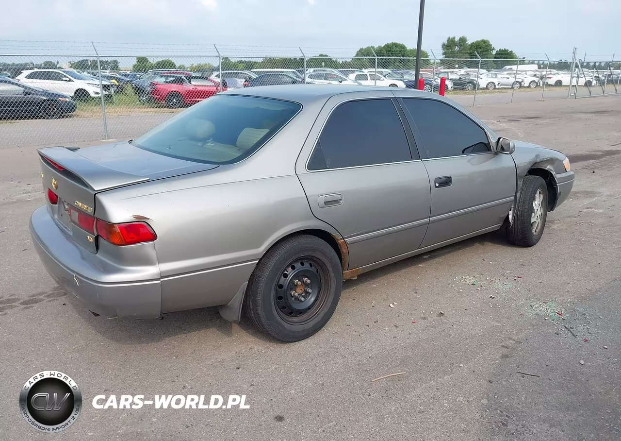 1998 Toyota Camry Xle V6 VIN:4T1BF28K4WU054519 - 4