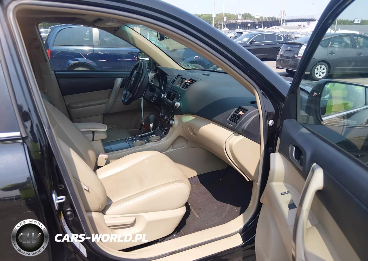 2012 Toyota Highlander Se V6 VIN:5TDBK3EHXCS132767 - 5