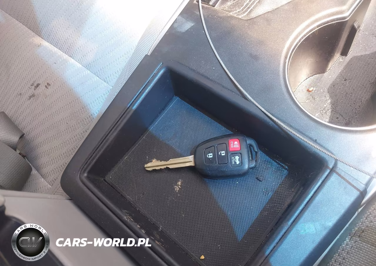 2017 Toyota Camry Le VIN:4T1BF1FK7HU386373 - 11