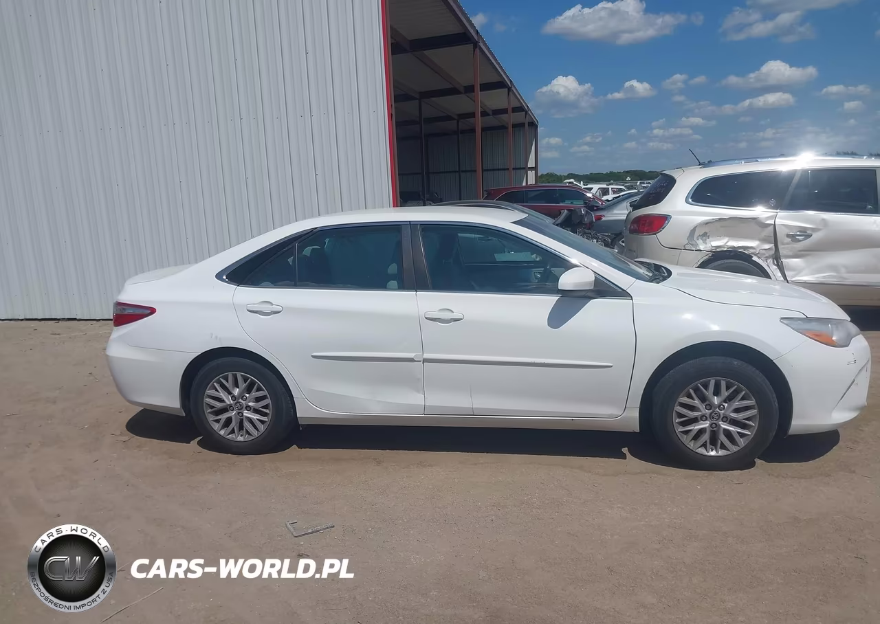 2017 Toyota Camry Le VIN:4T1BF1FK7HU386373 - 13