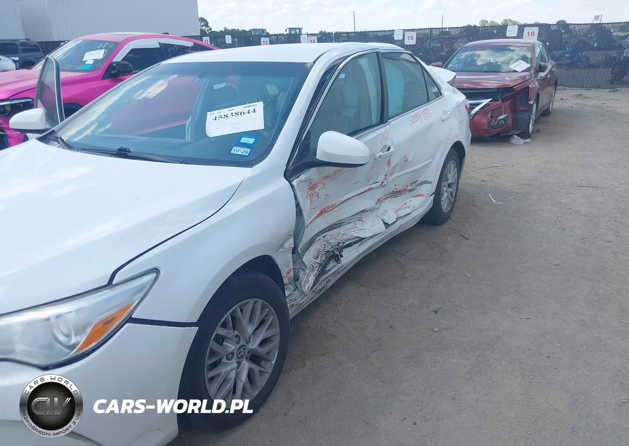 2017 Toyota Camry Le VIN:4T1BF1FK7HU386373 - 6