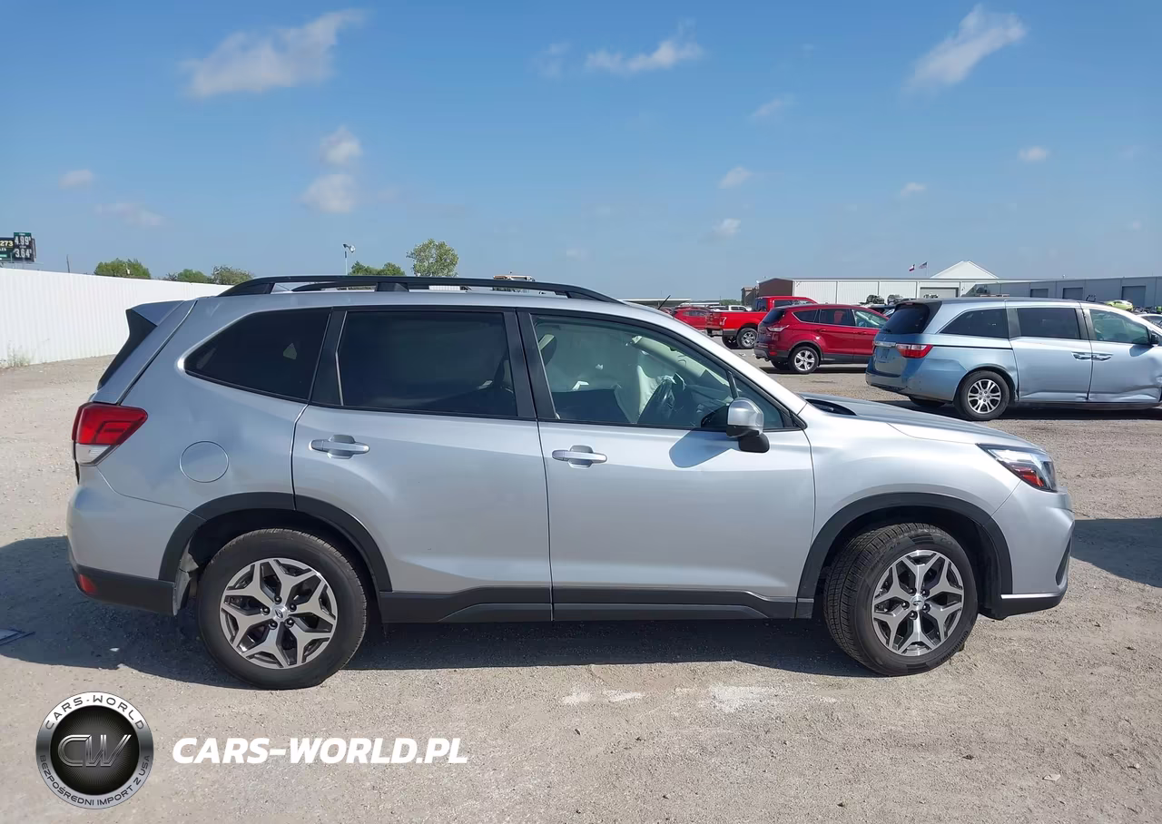 2019 Subaru Forester Premium VIN:JF2SKAEC8KH464445 - 13