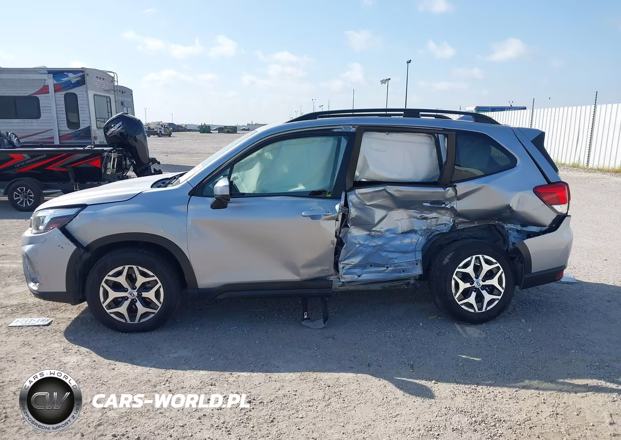 2019 Subaru Forester Premium VIN:JF2SKAEC8KH464445 - 14