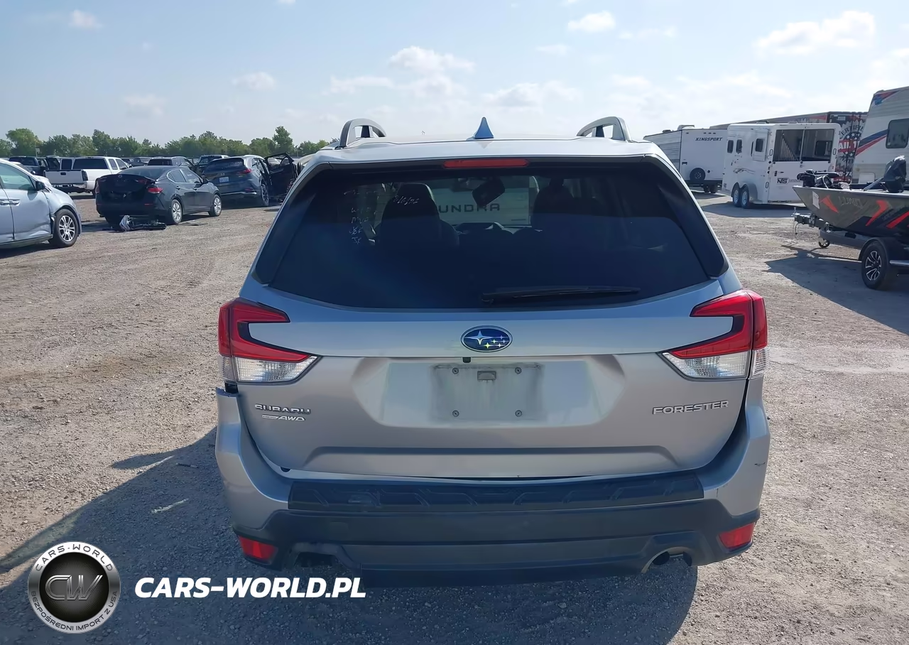 2019 Subaru Forester Premium VIN:JF2SKAEC8KH464445 - 16