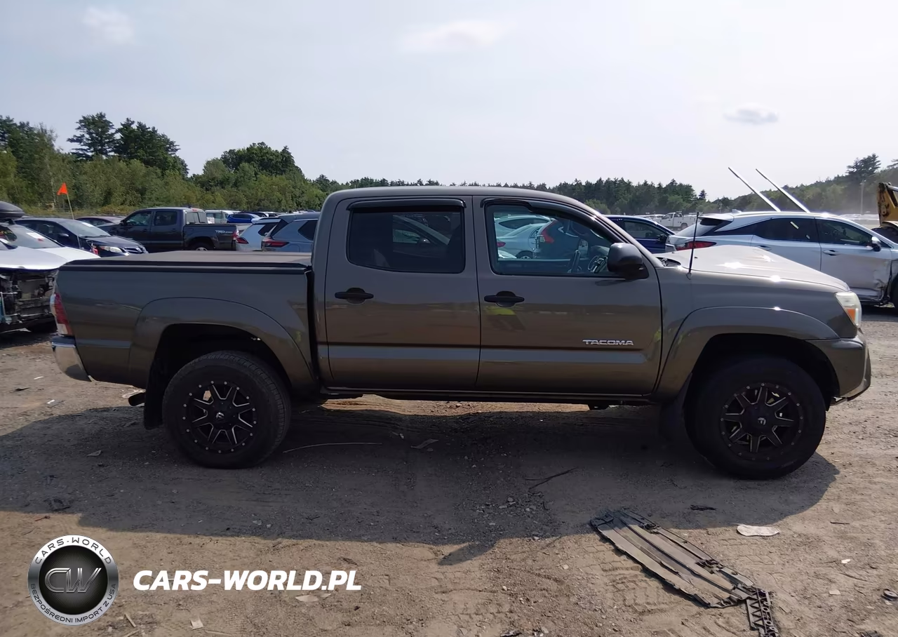 2013 Toyota Tacoma Base V6 VIN:5TFLU4EN9DX083311 - 13