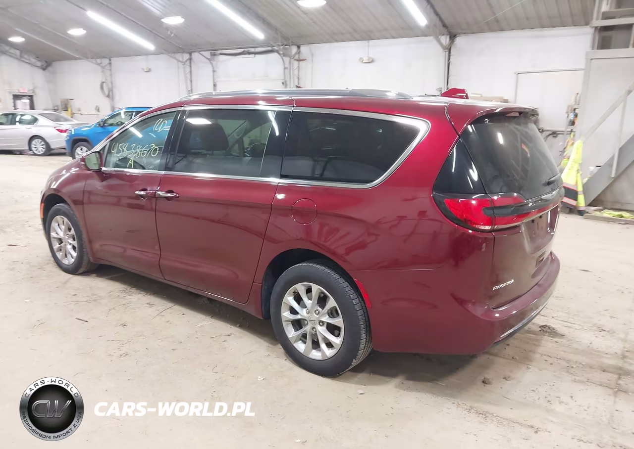 2021 Chrysler Pacifica Touring L Awd VIN:2C4RC3BG6MR591795 - 3